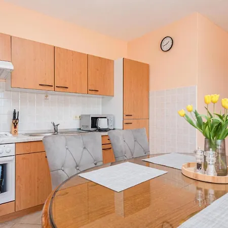 Apartment Petra Perice Makarska