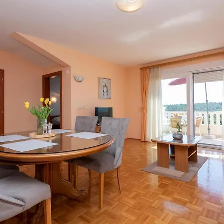 Petra Perice Apartment *